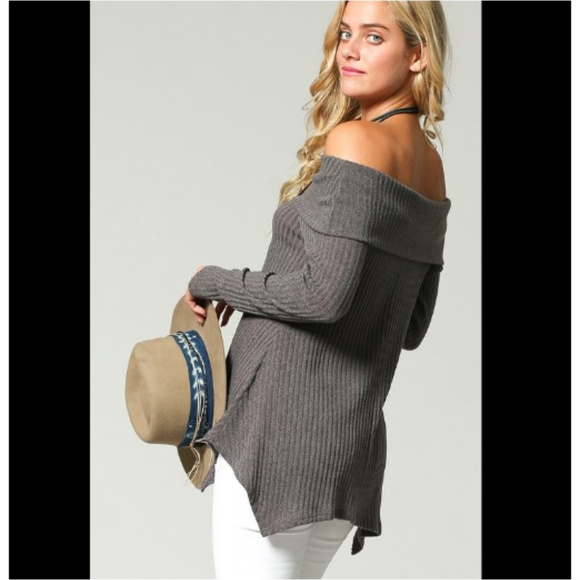 Off Shoulder Tunic Top - Picture 3 of 4